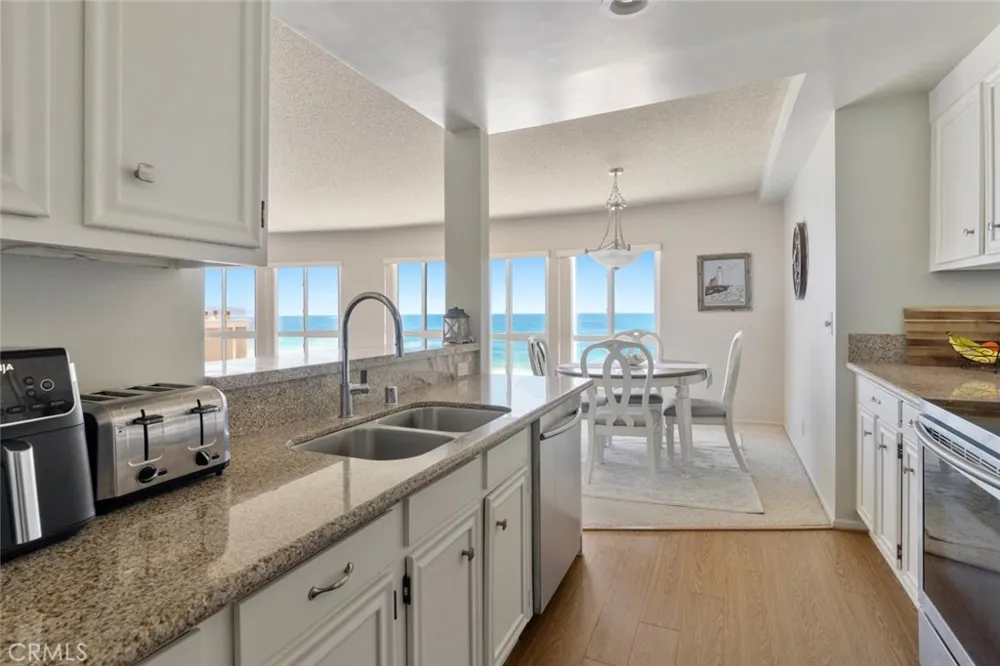 625 Esplanade #53 Redondo Beach, CA 90277