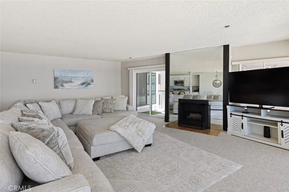 625 Esplanade #53 Redondo Beach, CA 90277