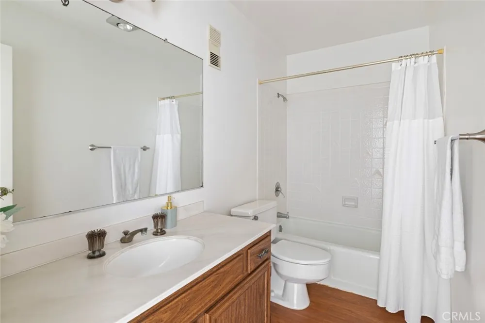 625 Esplanade #53 Redondo Beach, CA 90277