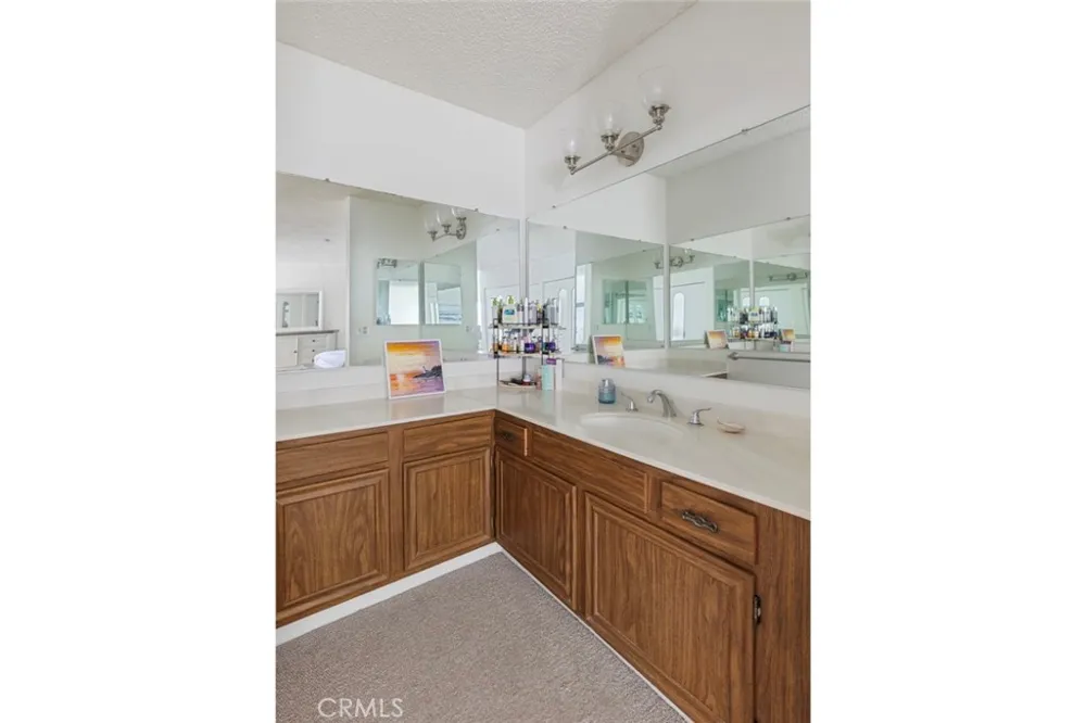 625 Esplanade #53 Redondo Beach, CA 90277