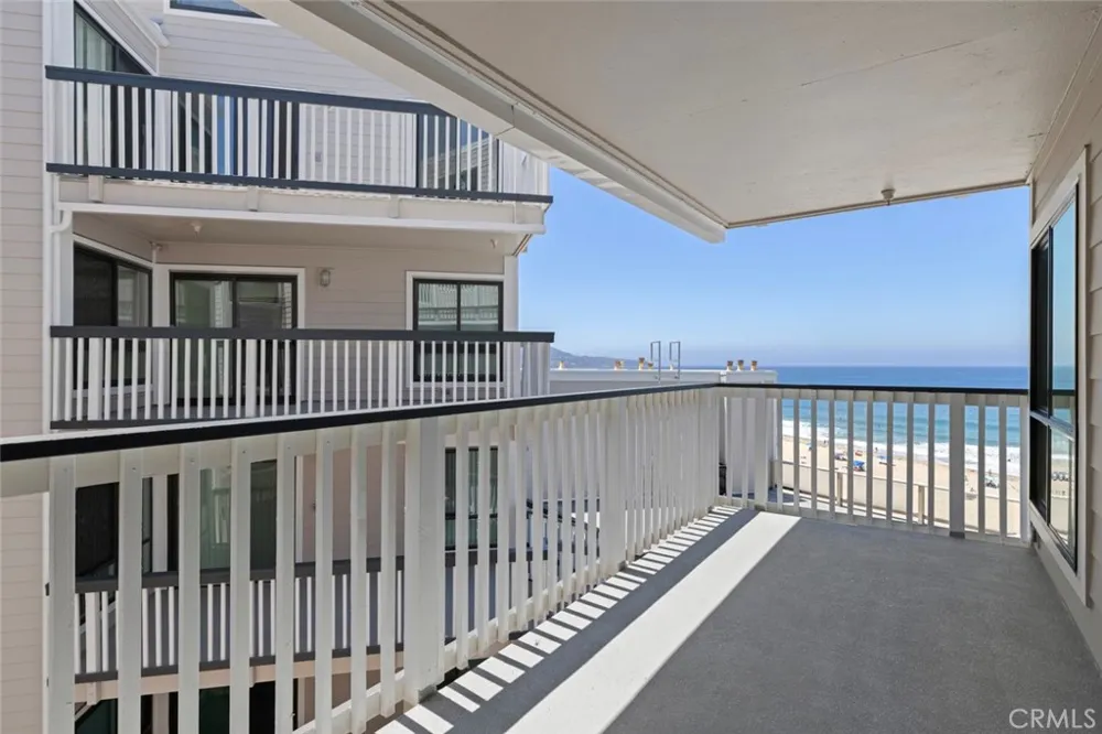 625 Esplanade #53 Redondo Beach, CA 90277