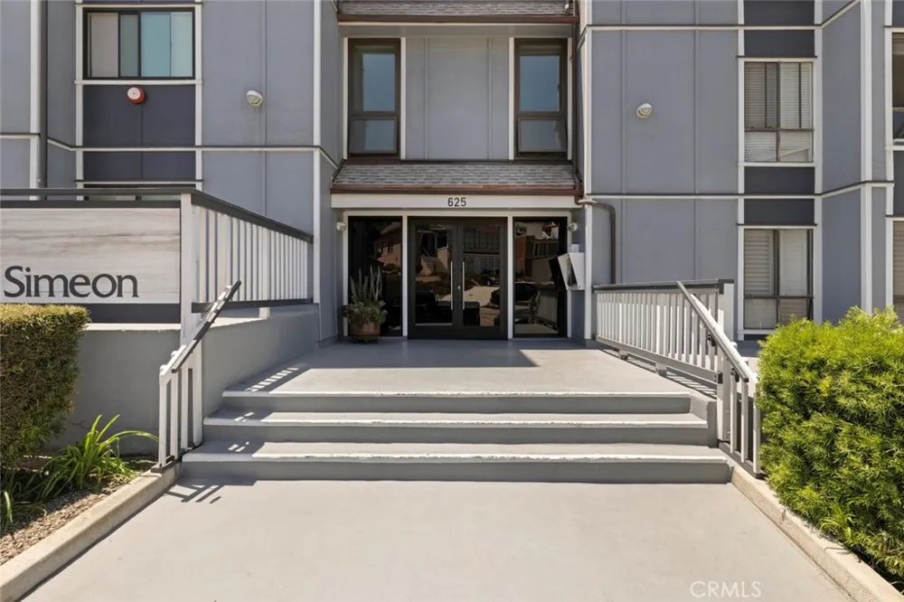 625 Esplanade #53 Redondo Beach, CA 90277