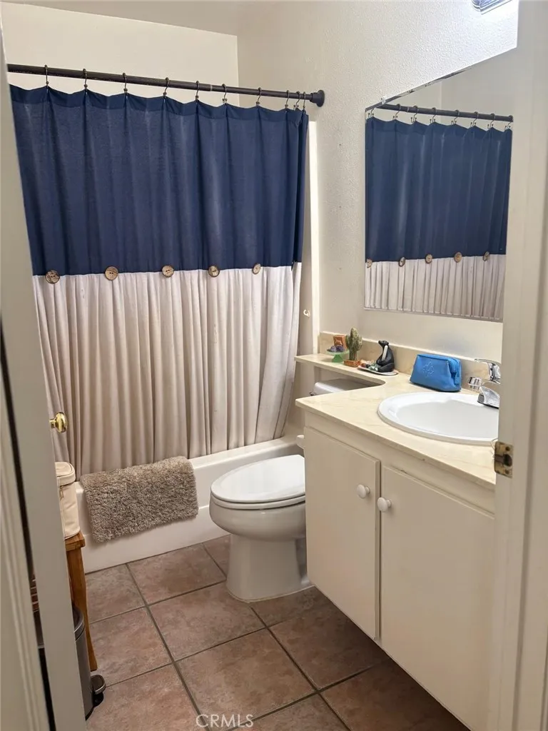 2100 Shady Brook dr Thousand Oaks, CA 91362