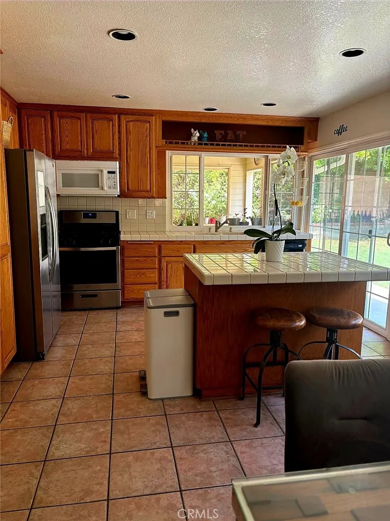 2100 Shady Brook dr Thousand Oaks, CA 91362