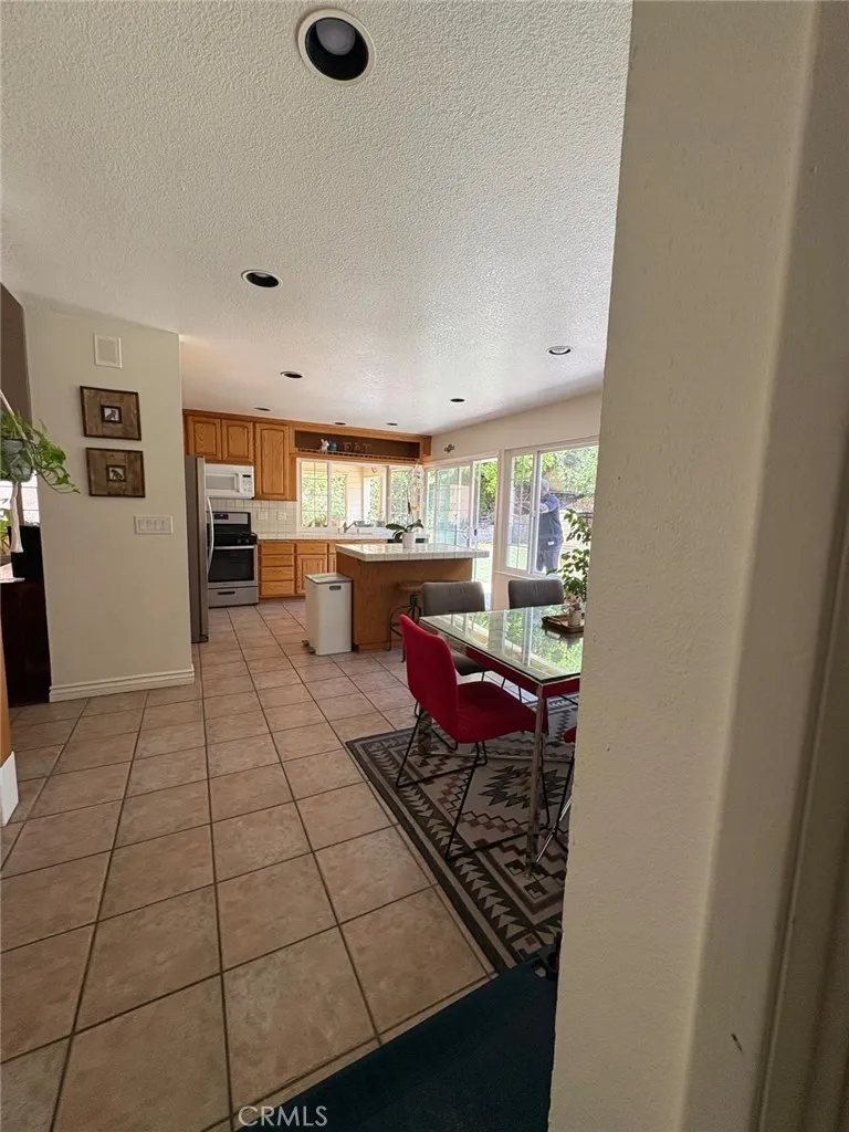 2100 Shady Brook dr Thousand Oaks, CA 91362