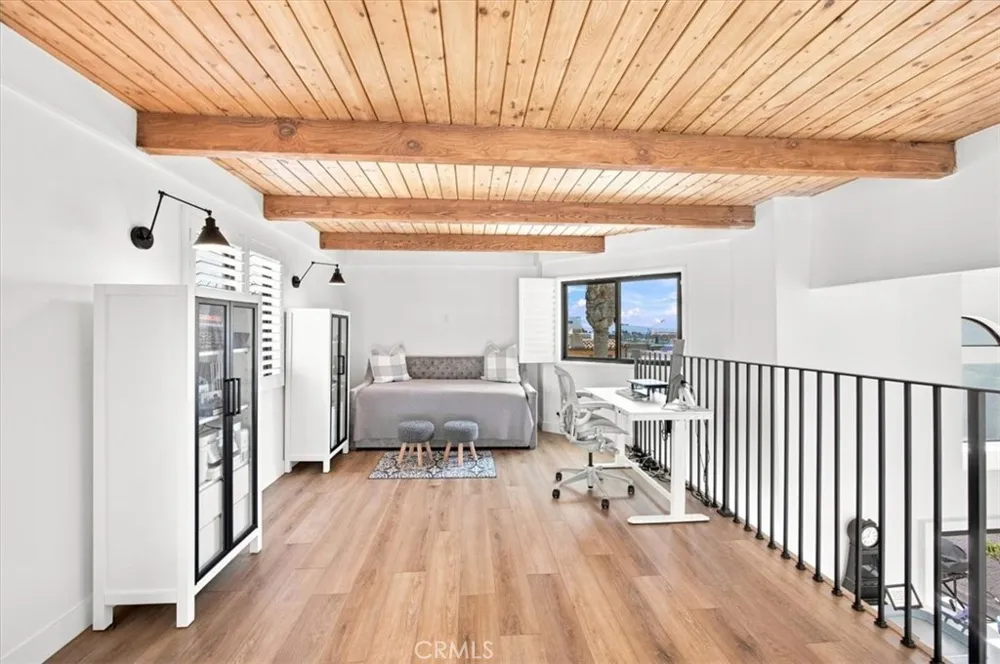 225 4th Street Hermosa Beach, CA 90254