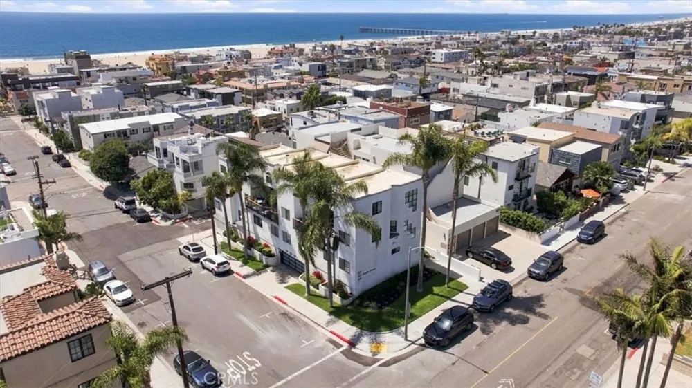225 4th Street Hermosa Beach, CA 90254