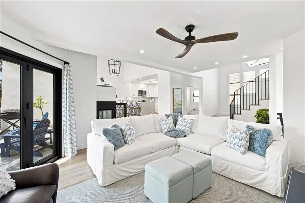 225 4th Street Hermosa Beach, CA 90254