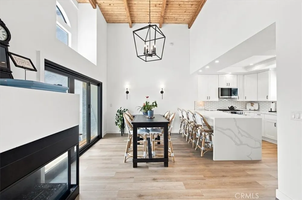 225 4th Street Hermosa Beach, CA 90254