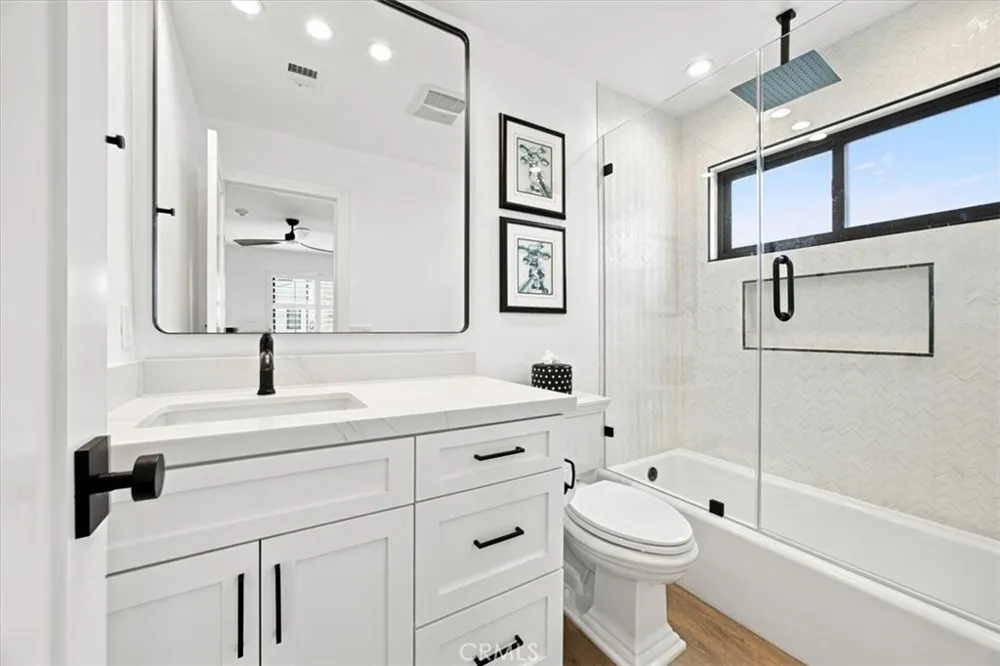 225 4th Street Hermosa Beach, CA 90254