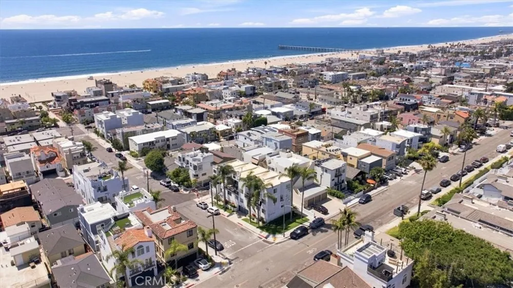 225 4th Street Hermosa Beach, CA 90254