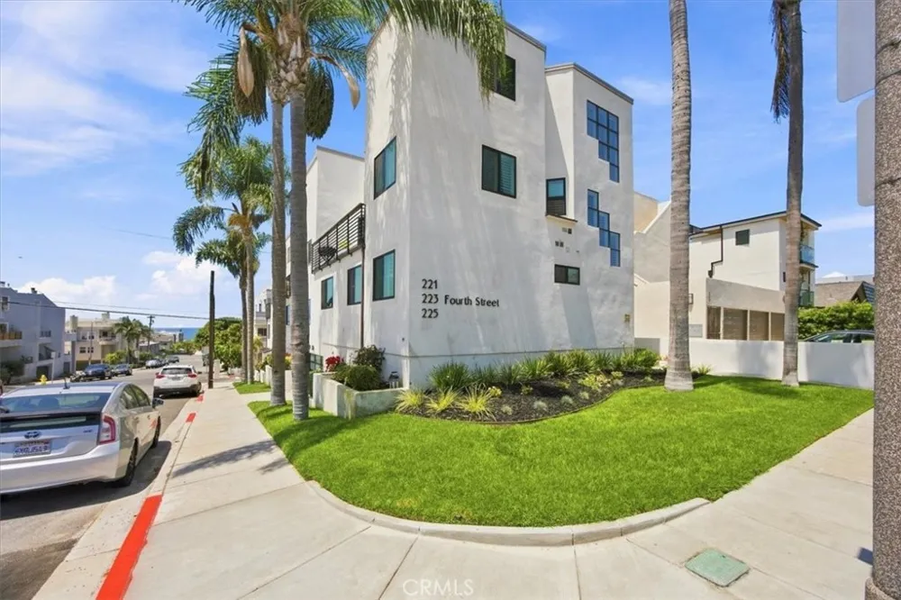 225 4th Street Hermosa Beach, CA 90254