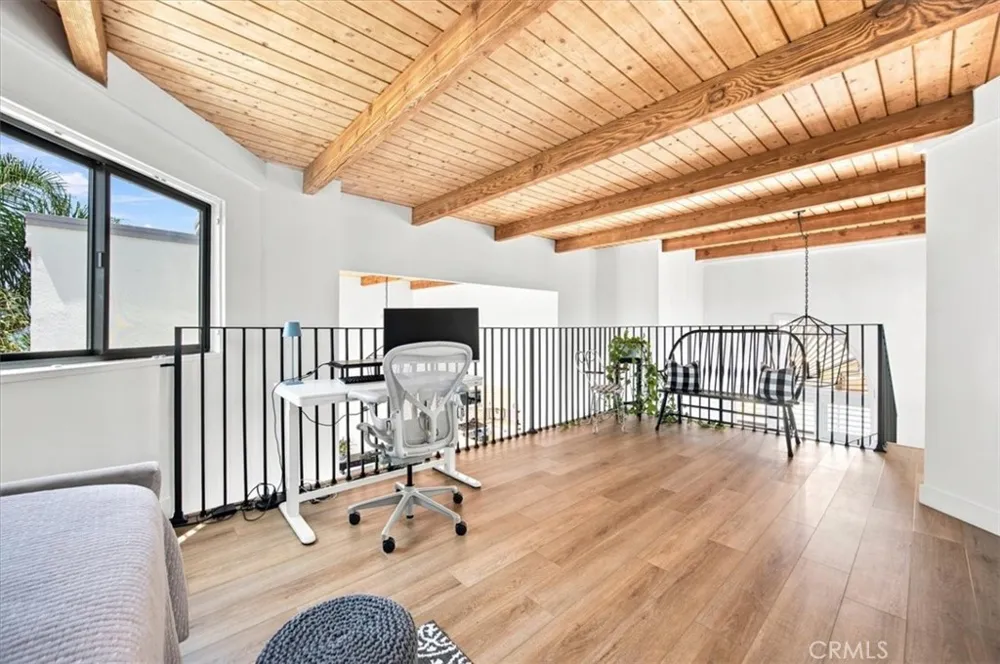 225 4th Street Hermosa Beach, CA 90254