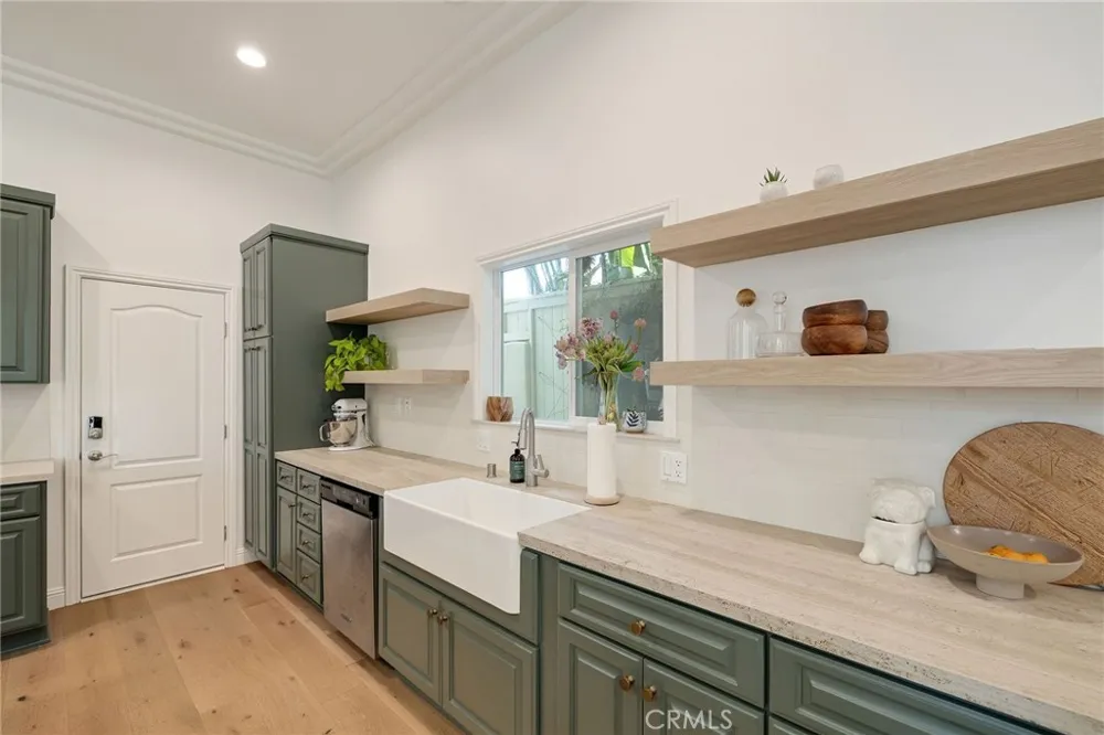 1819 Speyer Lane #B Redondo Beach, CA 90278