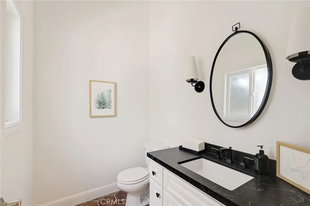 1819 Speyer Lane #B Redondo Beach, CA 90278