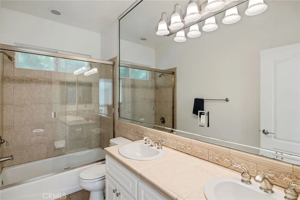 1819 Speyer Lane #B Redondo Beach, CA 90278