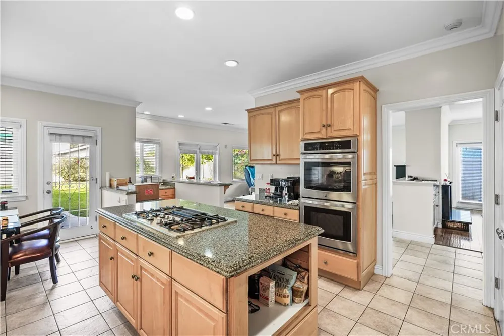 1807 10th Manhattan Beach, CA 90266