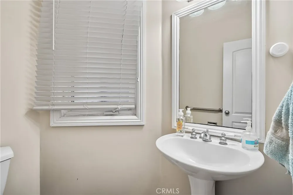1807 10th Manhattan Beach, CA 90266