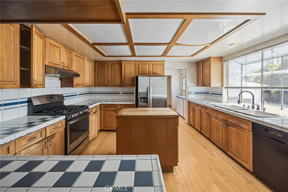 12306 Idaho Avenue Los Angeles, CA 90025