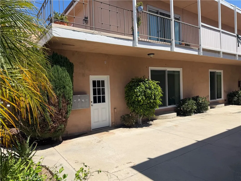 224 Lomita El Segundo, CA 90245