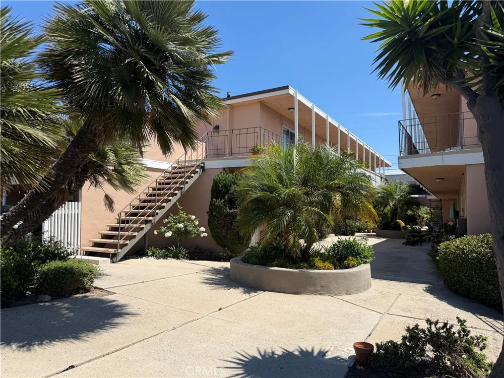 224 Lomita El Segundo, CA 90245