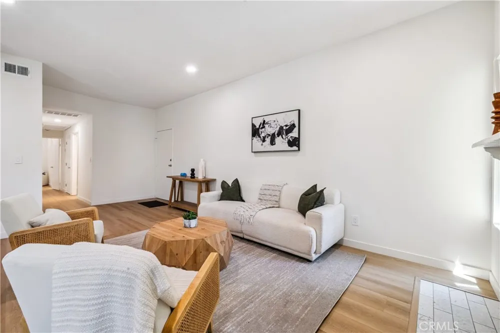 11722 Avon Way #103 Los Angeles, CA 90066