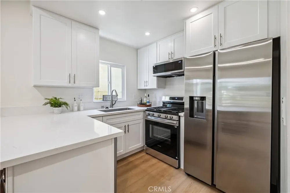 11722 Avon Way #103 Los Angeles, CA 90066