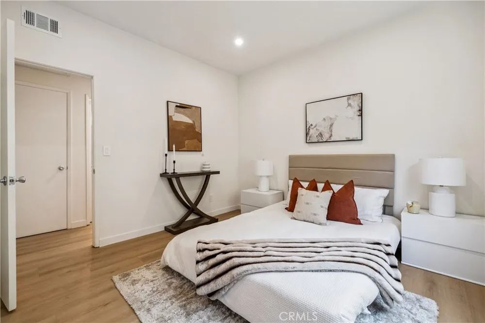 11722 Avon Way #103 Los Angeles, CA 90066