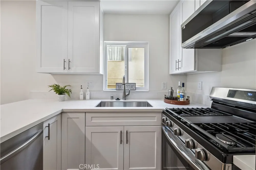 11722 Avon Way #103 Los Angeles, CA 90066