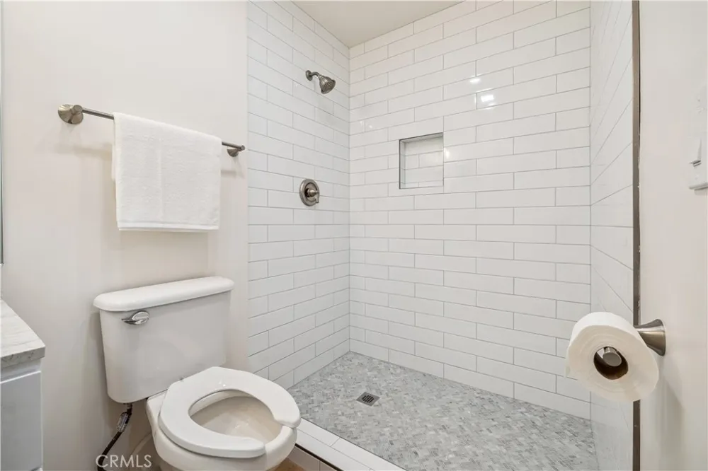 11722 Avon Way #103 Los Angeles, CA 90066
