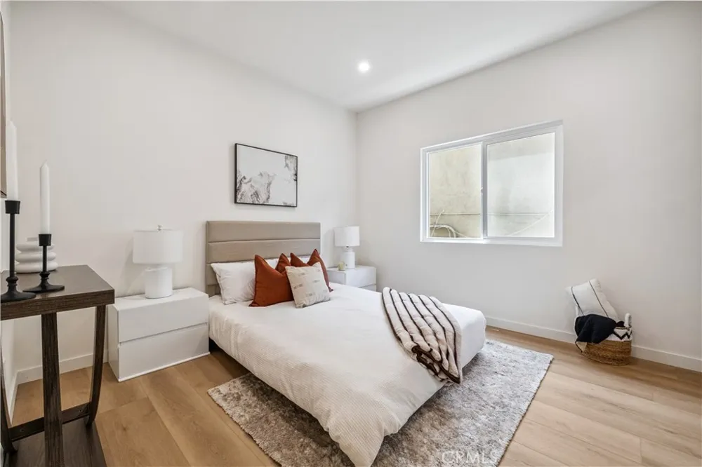 11722 Avon Way #103 Los Angeles, CA 90066