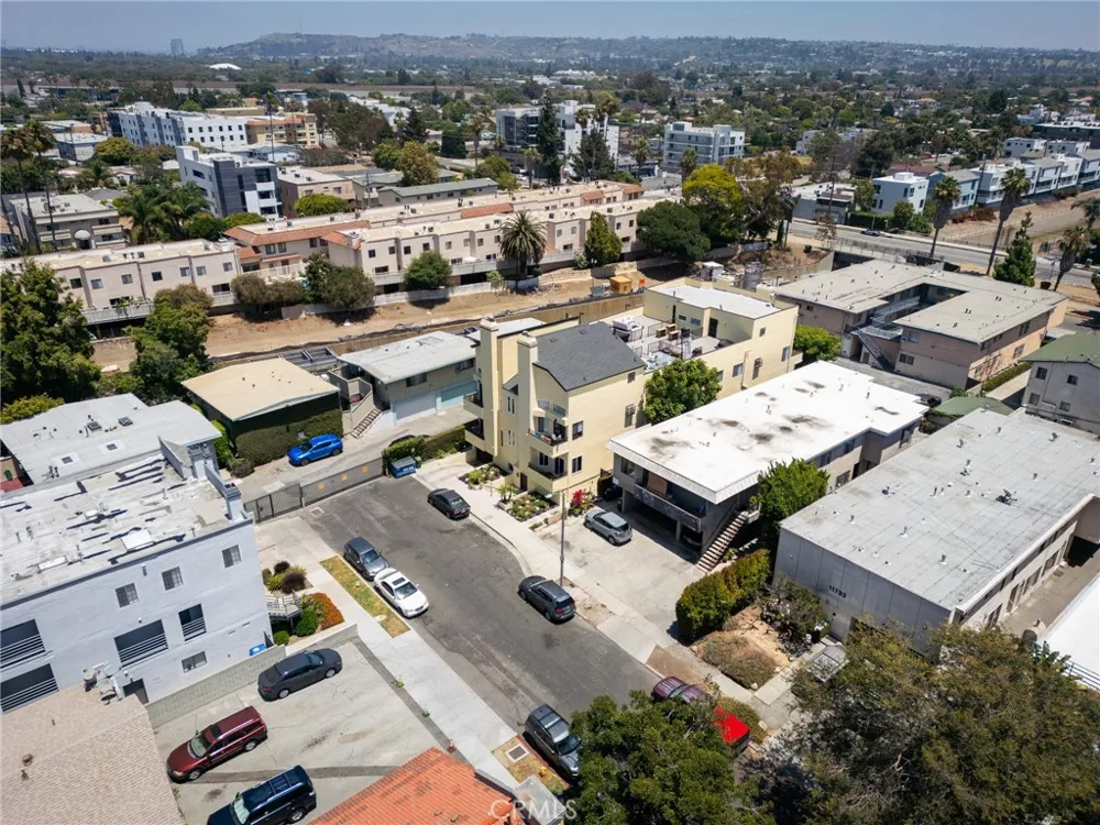 11722 Avon Way #103 Los Angeles, CA 90066