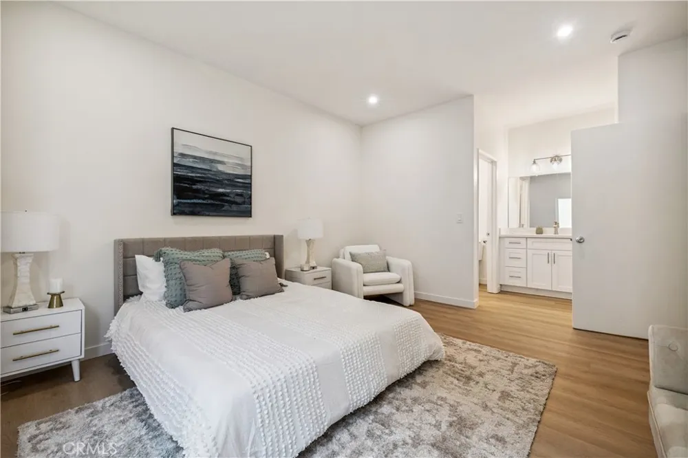 11722 Avon Way #103 Los Angeles, CA 90066