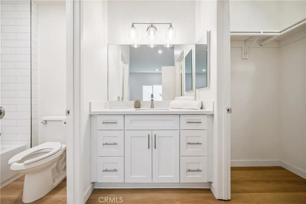 11722 Avon Way #103 Los Angeles, CA 90066