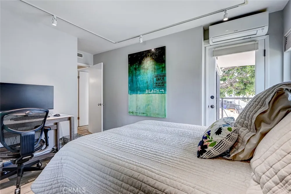 2512 Ocean Manhattan Beach, CA 90266