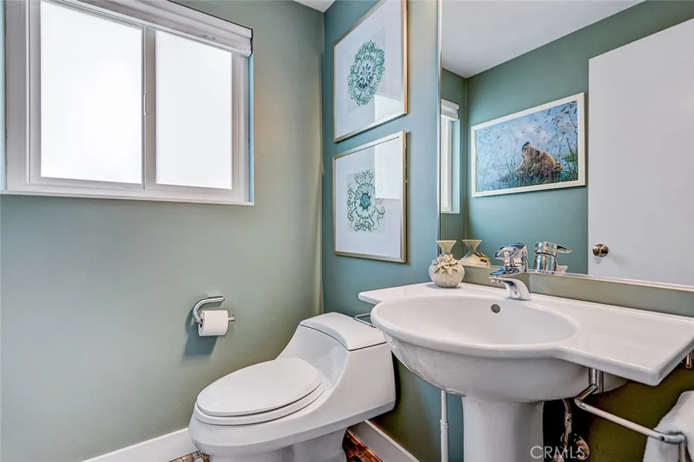 2512 Ocean Manhattan Beach, CA 90266