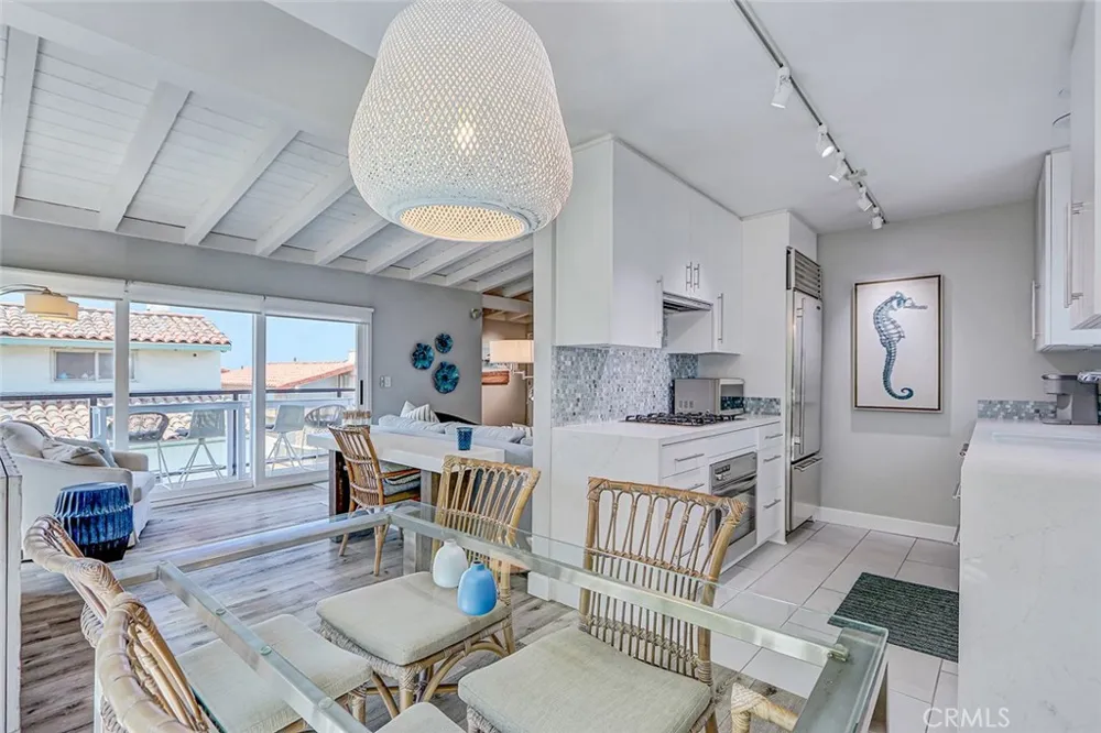 2512 Ocean Manhattan Beach, CA 90266