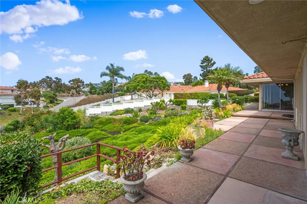 7117 Avenida Altisima Rancho Palos Verdes, CA 90275