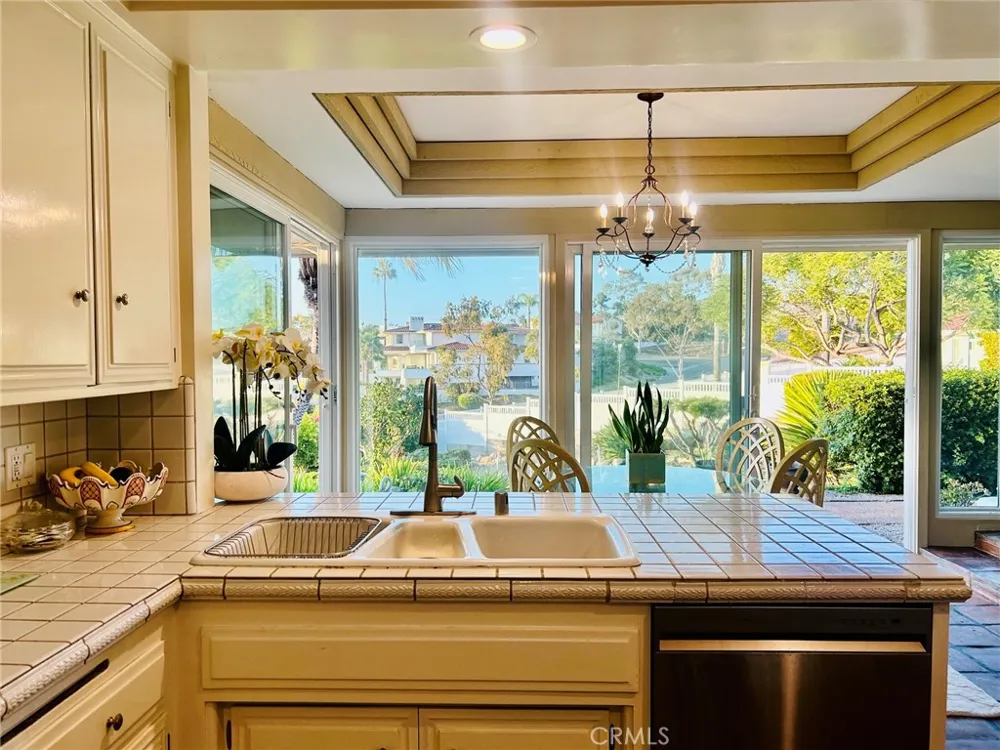 7117 Avenida Altisima Rancho Palos Verdes, CA 90275