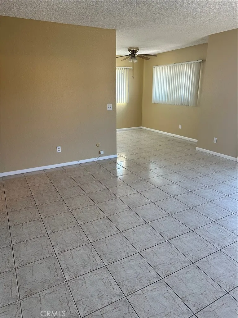 683 W 12th #2 San Pedro, CA 90015