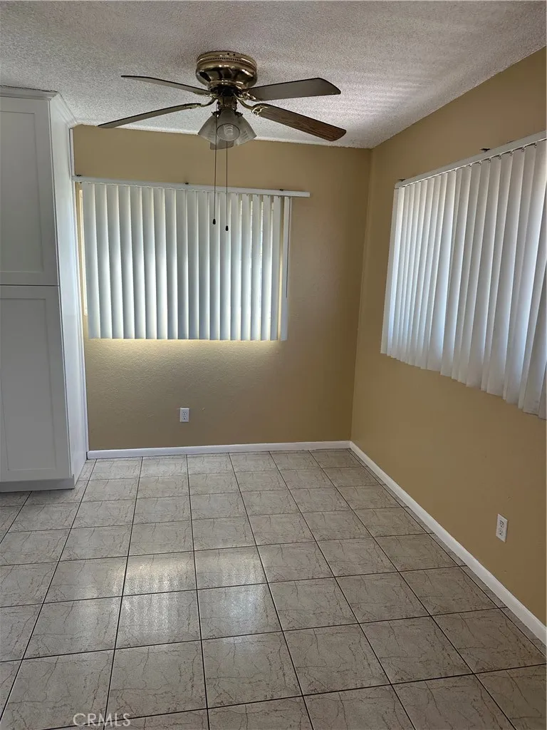 683 W 12th #2 San Pedro, CA 90015