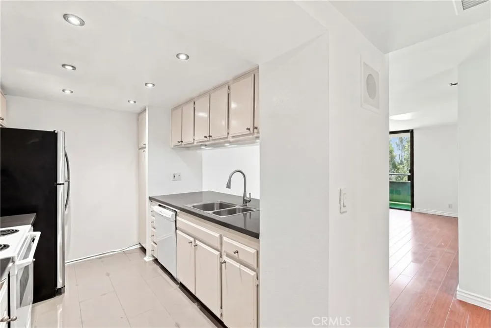 600 W 9th #910 Los Angeles, CA 90015
