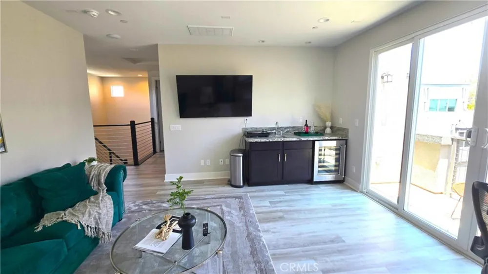 533 Daniel Freeman Circle Inglewood, CA 90301
