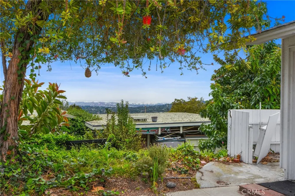 5153 Willow Wood Rolling Hills Estates, CA 90274