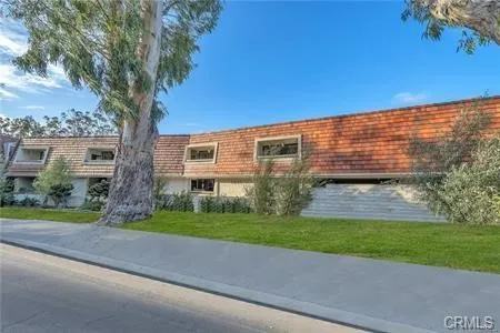 2545 Via Campesina #204 Palos Verdes Estates, CA 90274