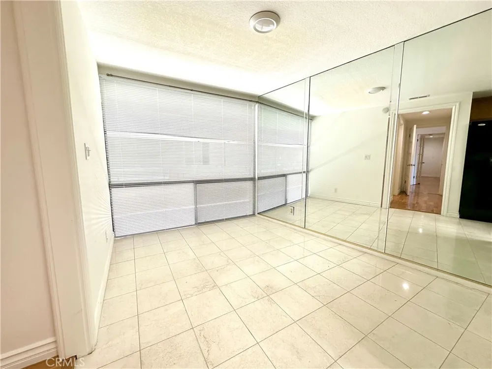 2545 Via Campesina #204 Palos Verdes Estates, CA 90274