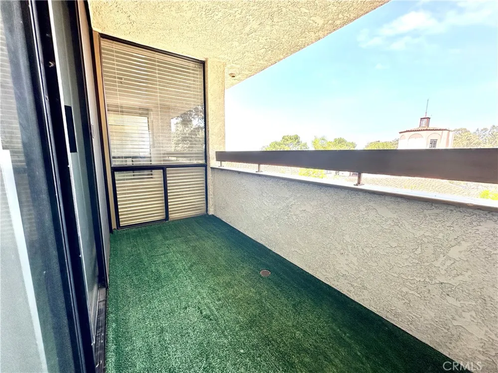 2545 Via Campesina #204 Palos Verdes Estates, CA 90274