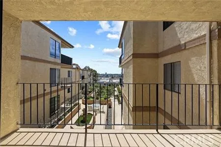 2662 E 20th Street #306 Signal Hill, CA 90755