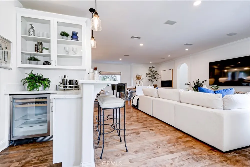 819 11th Manhattan Beach, CA 90266