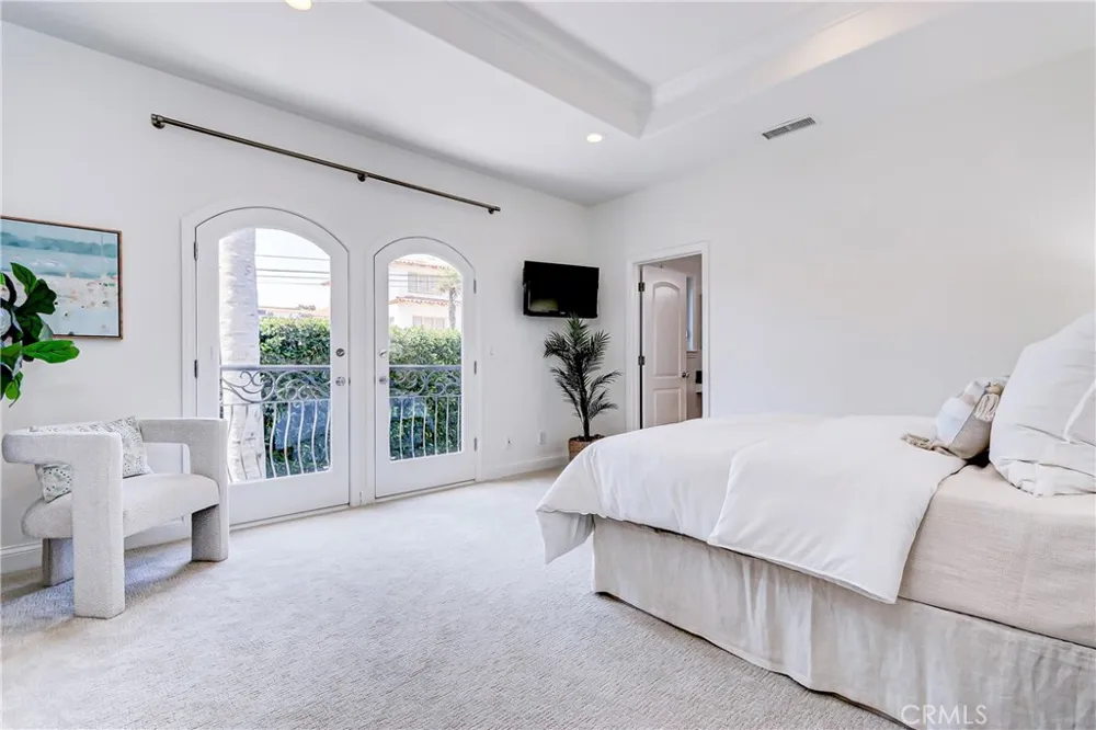 819 11th Manhattan Beach, CA 90266